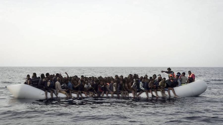 01-fluechtlinge-boot